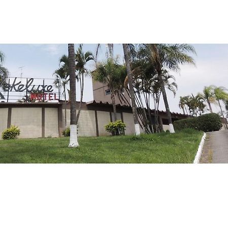 Motel Kokeluxe Cachoeira Paulista Buitenkant foto